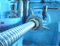 波形电缆的生产线