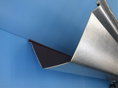 シールドエース<sup>TM</sup>を用いて成型した屋根材